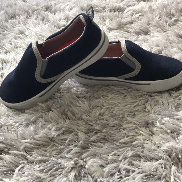 OshKosh boys size 11 slide on sneakers - Picture 2 of 4